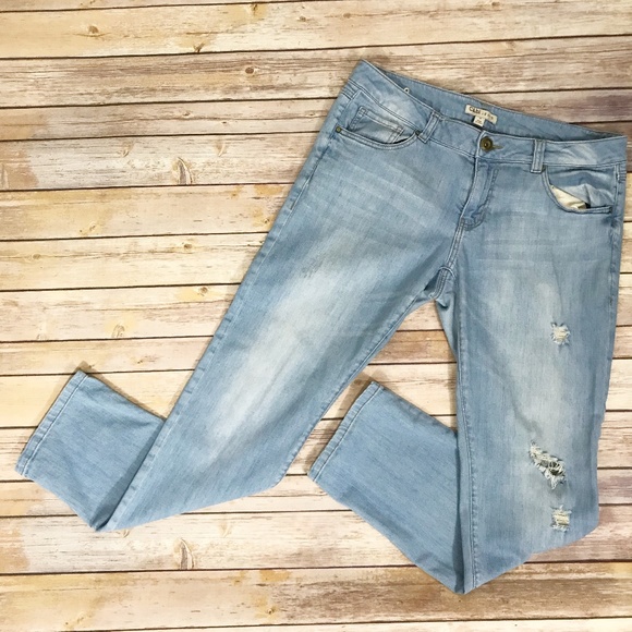CAbi Denim - CAbi destructive Brett boyfriend 748 jeans Size 8